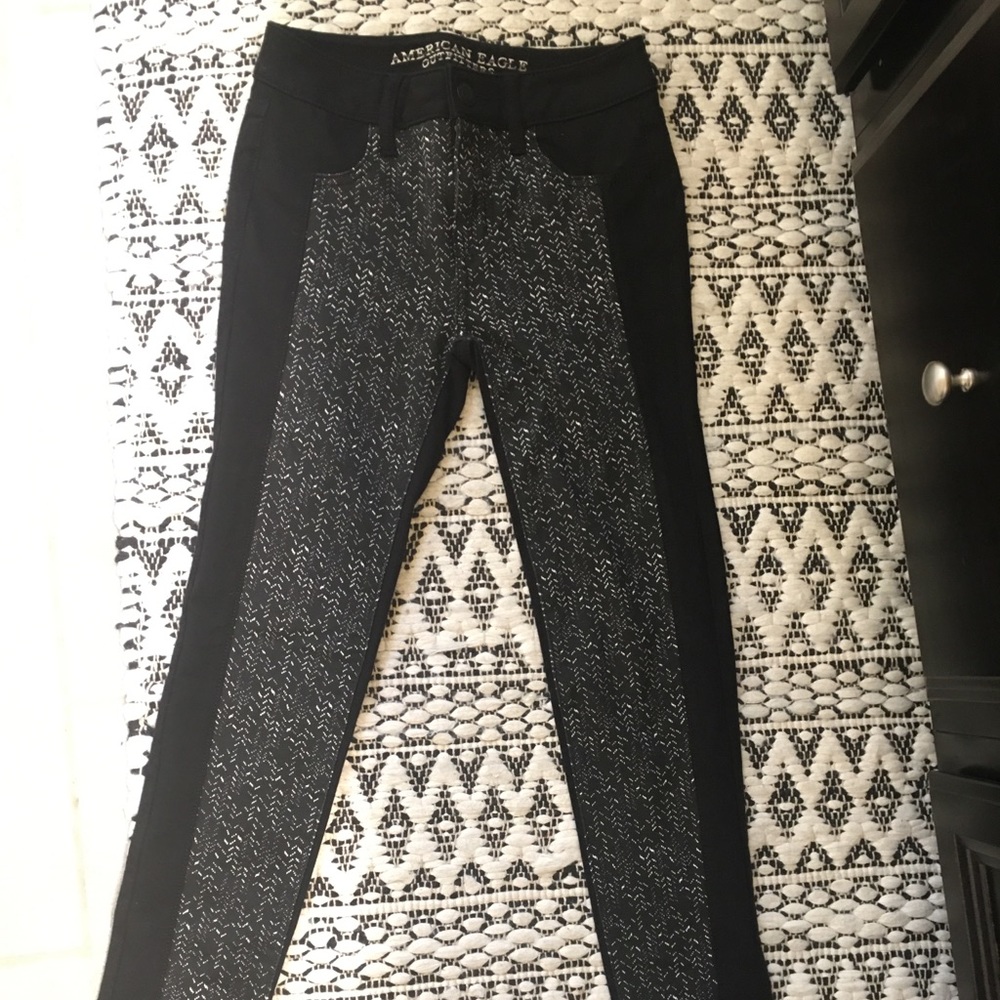American eagle jogging